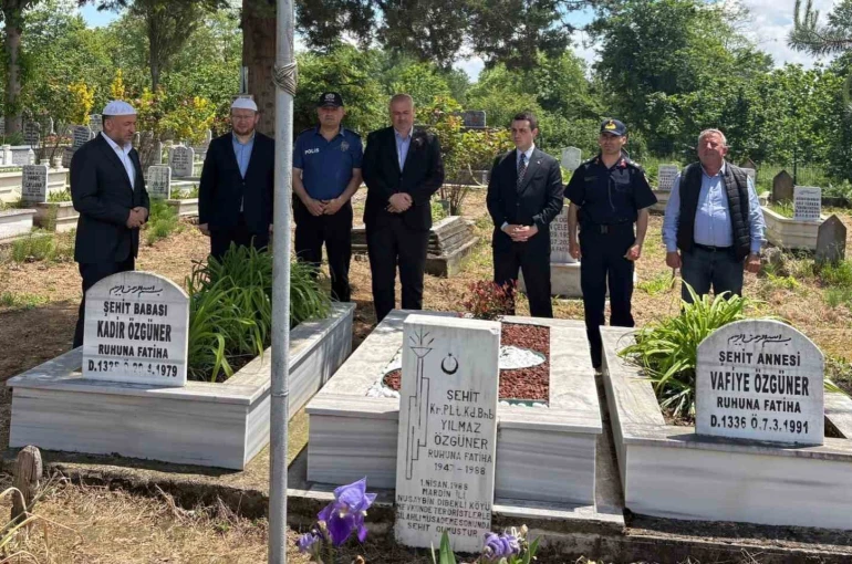 Kurban Bayramı’nda şehitler kabirleri başında anıldı