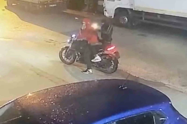 Kurşunlama olayı güvenlik kamerasına yansıdı