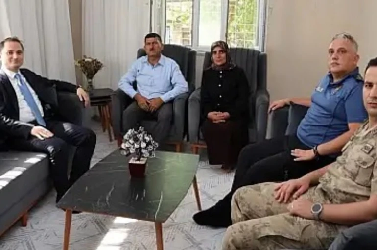 Kurtalan Kaymakamı Başara şehit aileleriyle görüştü