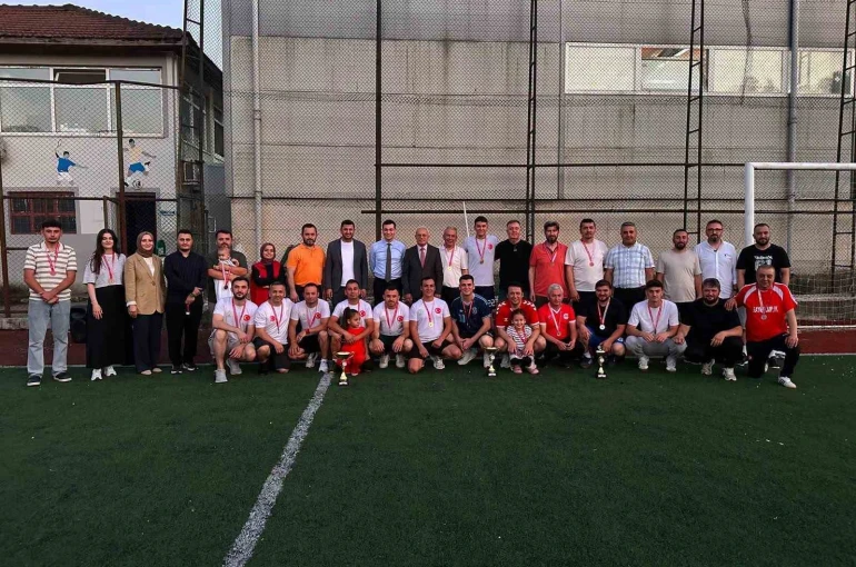 Kurumlar Arası Voleybol Turnuvası Büyük Heyecana Sahne Oldu 