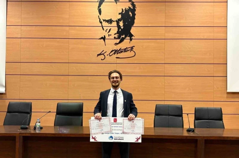 Kuşadalı genç bilim insanı ödülün sahibi oldu