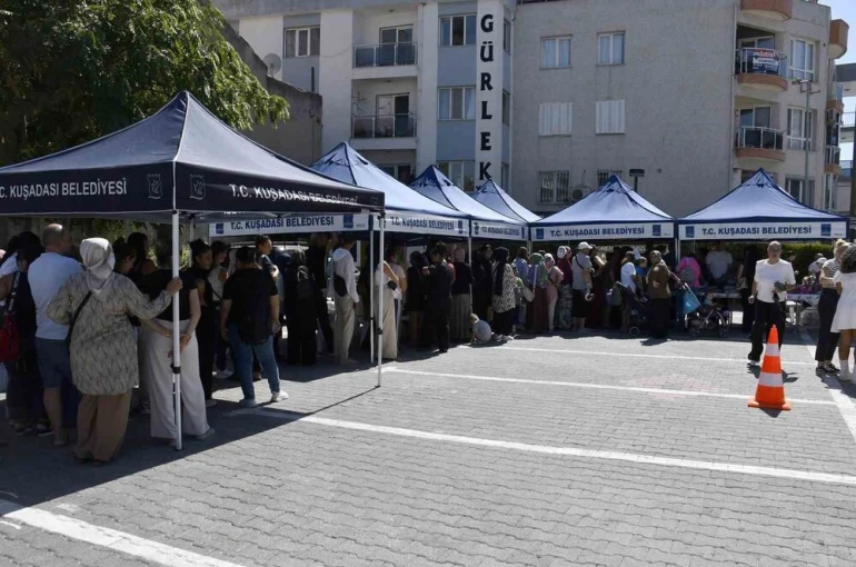 Kuşadası Belediyesi yeni eğitim yılında yine öğrencilerin yanında