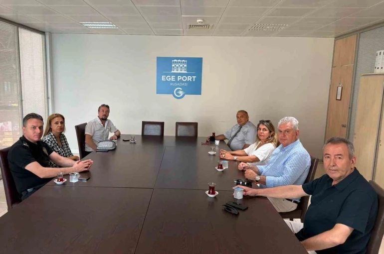 Kuşadası Limanı’nda "indi-bindi" krizi: Sektör temsilcilerinden yeni uygulamaya tepki 