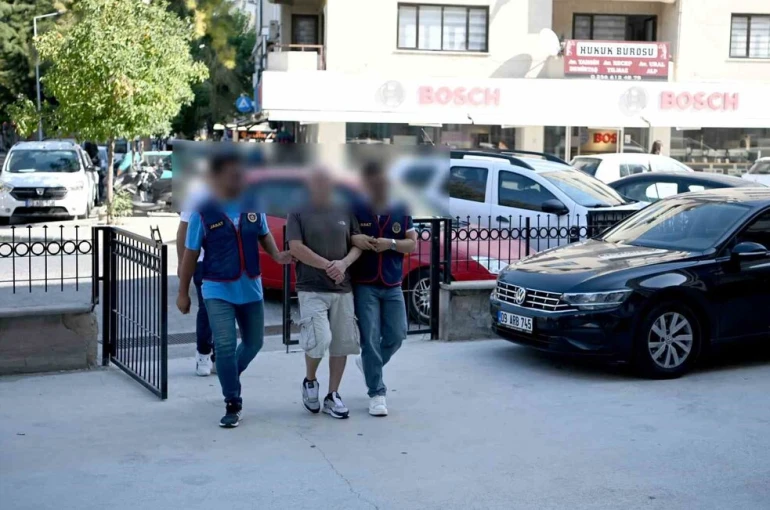 Kuşadası’nda 14 yıl hapis cezası bulunan şahıs JASAT’ın operasyonuyla yakalandı
