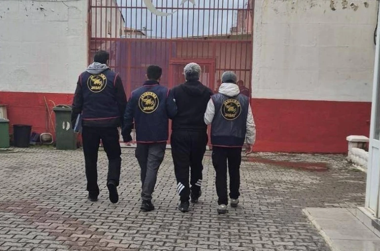 Kuşadası’nda 18 yıl hapis cezası bulunan firari yakalandı