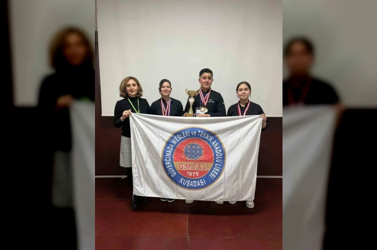 Kuşadası’ndaki okul aşçılık yarışmasında bölge birincisi oldu