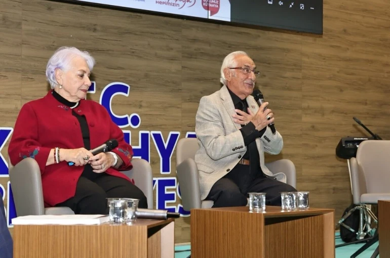 Kütahya Belediyesi’nden Nilüfer Örnek Özkan ve Adil Özkan’a Saygı Gecesi