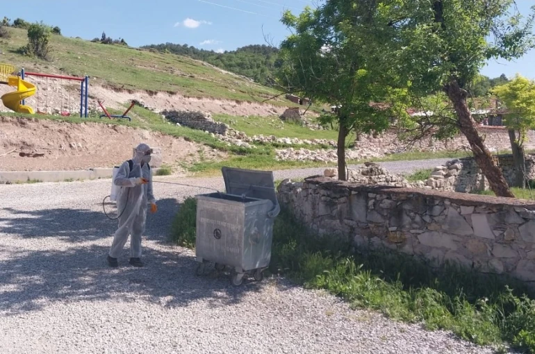 Kütahya İl Özel İdaresi’nden temizlik ve ilaçlama seferberliği