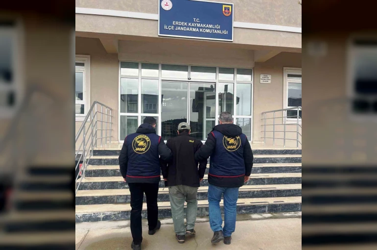 Kütahya JASAT ekipleri, 5 yıldır aranan cezaevi firarisini Balıkesir’de yakaladı