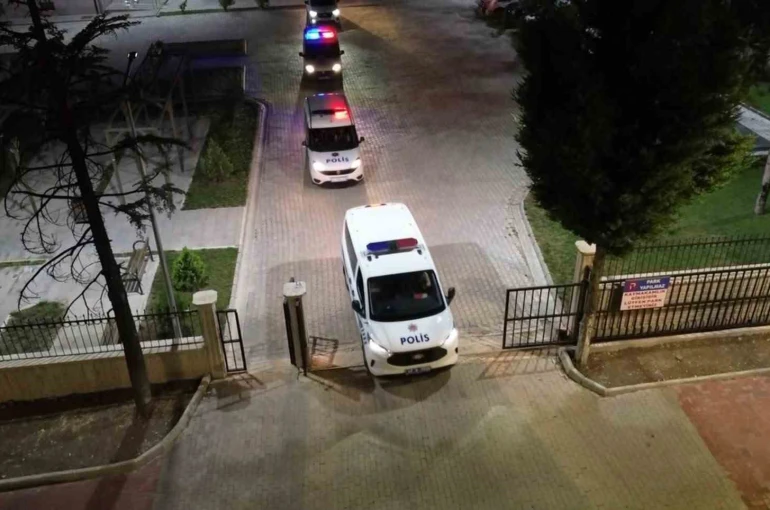 Kütahya merkezli uyuşturucu operasyonu: 24 gözaltı