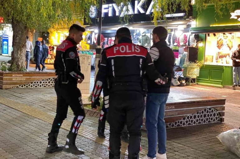 Kütahya’da asayiş uygulamalarında 50 aranan şahıs yakalandı