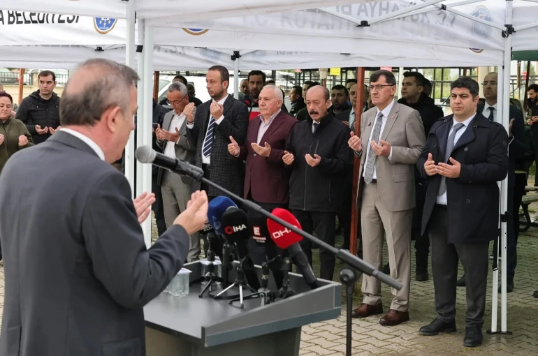 Kütahya’da Canlı Hayvan Pazarı hizmete açıldı