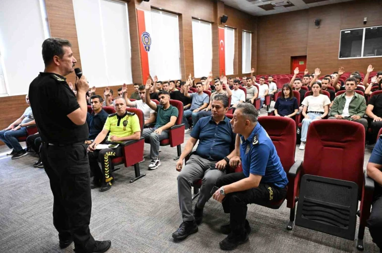 Kütahya’da göreve başlayan polis memurlarına oryantasyon eğitimi