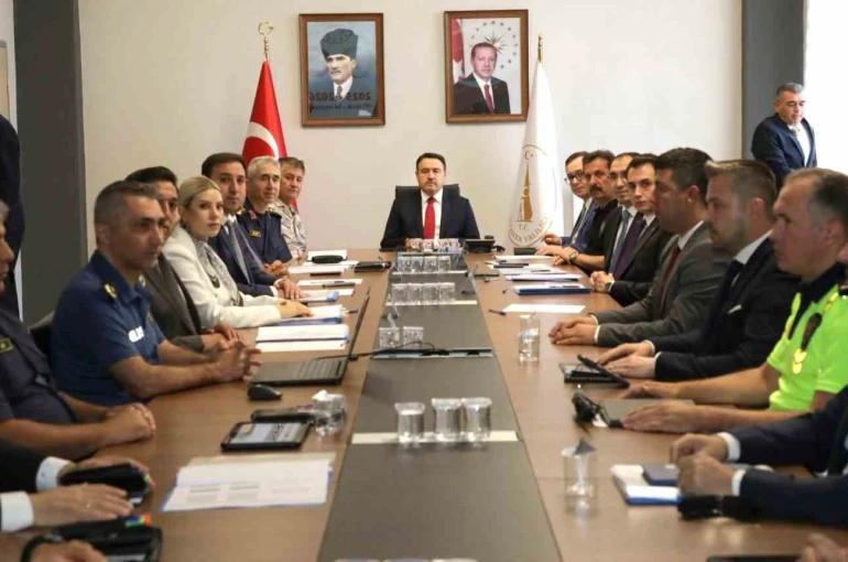 Kütahya’da güvenlik zirvesi, ilave tedbirler masaya yatırıldı