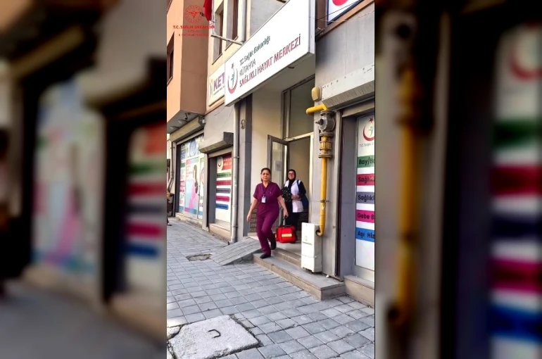 Kütahya’da "Her Gebeye Bir Ebe" programıyla evde sağlık hizmeti