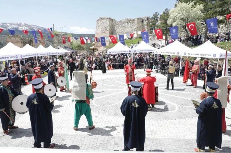 Kütahya’da Hıdırellez ve Fetih coşkusu bir arada yaşandı