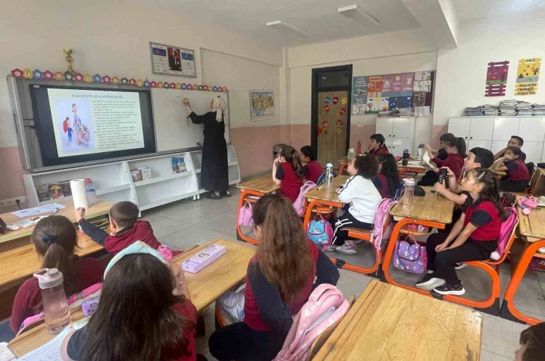 Kütahya’da öğrencilere "Okullarda Gıda Güvenilirliği ve Gıda İsrafı" eğitimi verildi