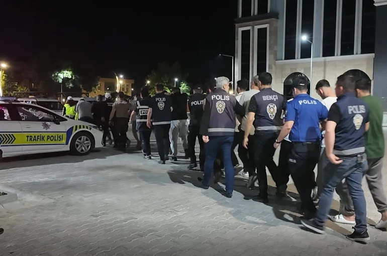 Kütahya’da torbacılara şafak baskını: 28 gözaltı
