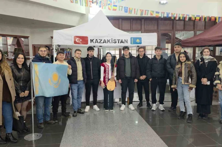 Kütahya’da uluslararası öğrenciler buluştu