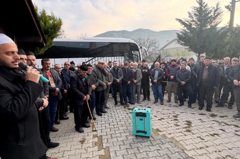 Kutsal topraklara dualarla uğurlandılar