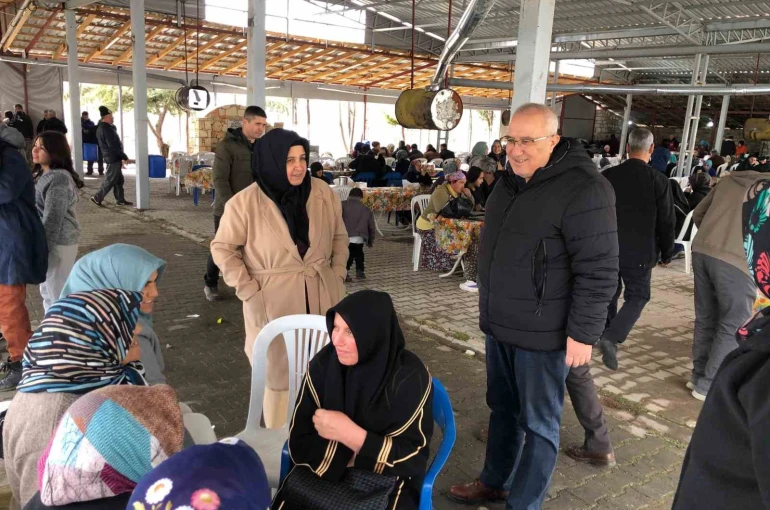 Kutsal topraklardan dönen Başkan Arslan hemşehrileriyle buluştu