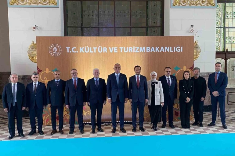 Kütür ve Turizm Bakanı Ersoy: "Haydarpaşa ve Sirkeci Garı bizlere Sultan 2. Abdülhamid’in mirası ve emaneti"