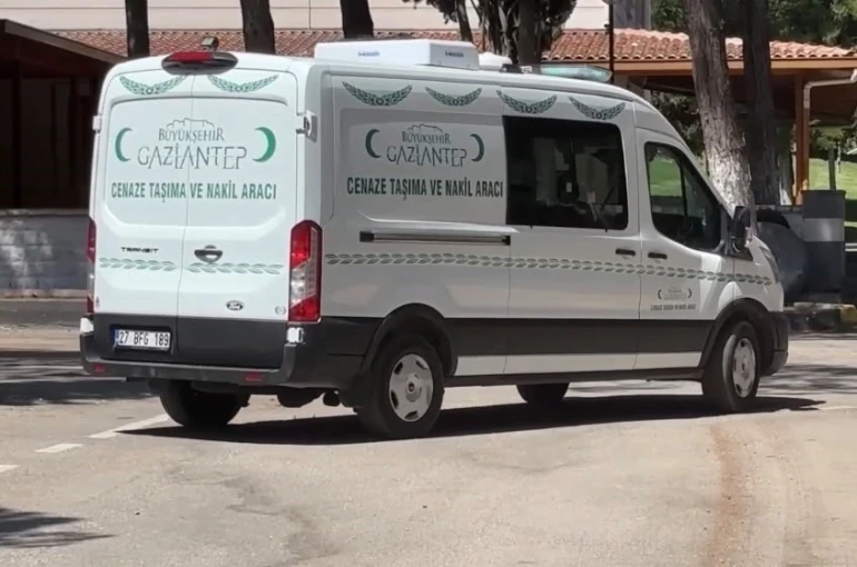 Kuyu temizliği yaparken elektrik akımına kapılan genç işçi hayatını kaybetti