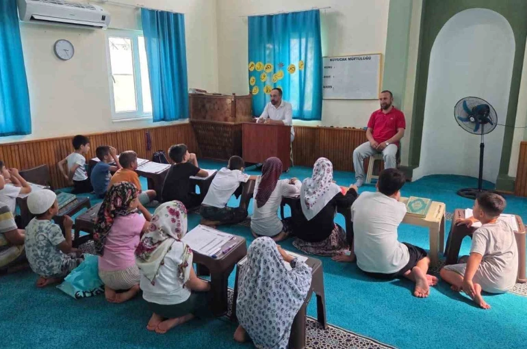 Kuyucak’ta Yaz Kur’an Kursu öğrencilerine rehberlik seminerleri