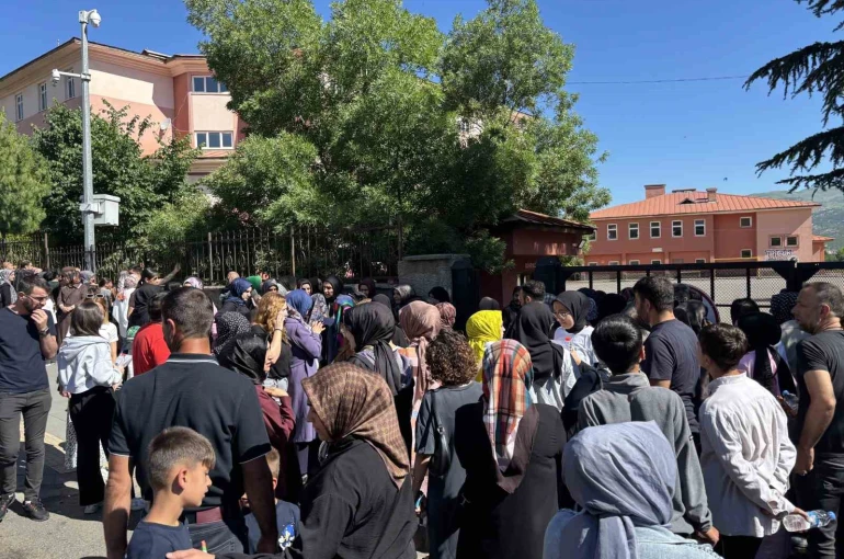 LGS heyecanı Bingöl’de de yaşandı