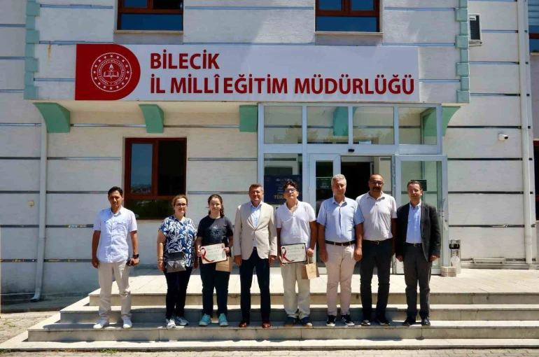 LGS’de dereceye giren öğrenciler ödüllendirildi