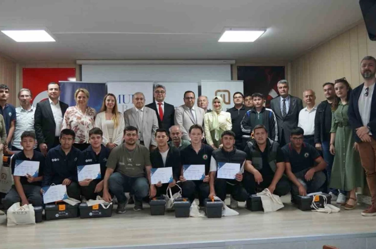 Lise öğrencileri MUSKİ sınıfı eğitiminin ilk etabını tamamladı