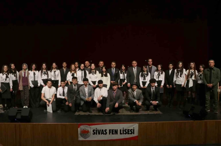 Lise öğrencileri Veysel’in hayatını sahneye taşıdı