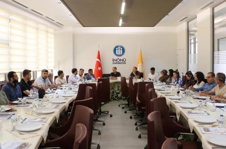 Lise rehber öğretmenleri İnönü Üniversitesi’nde bir araya geldi