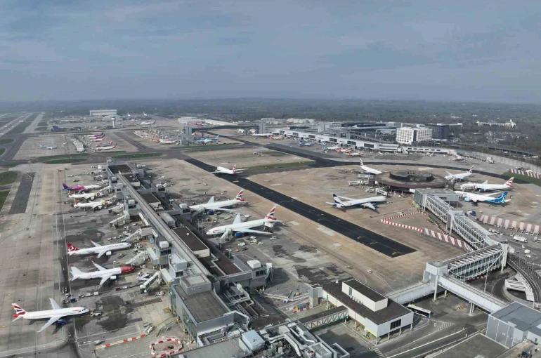 Londra’daki Gatwick Havalimanı’nda su kesintisi: Tuvaletler çalışmadı, restoranlar kapandı