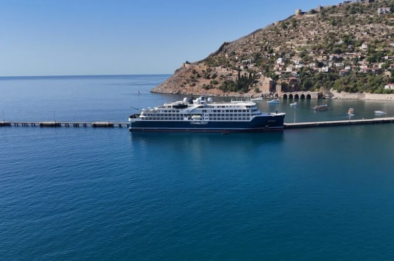 Lüks kruvaziyer Alanya’da 