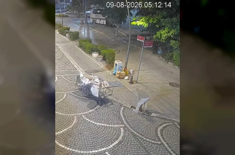 Lüleburgaz’da mazgal hırsızlığı kamerada