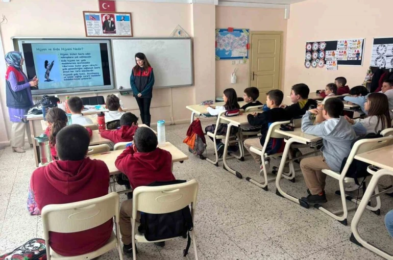 Lüleburgaz’da öğrencilere su verimliliği, gıda israfı ve beslenme eğitimi verildi