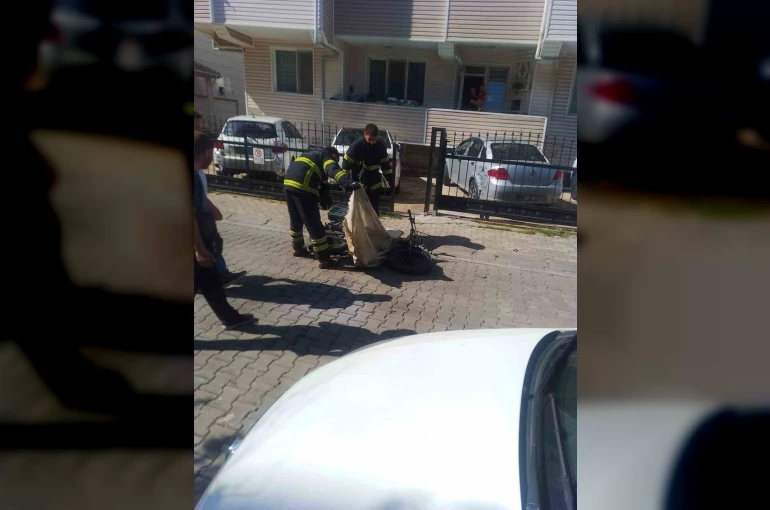 Lüleburgaz’da seyir halindeki elektrikli bisikletin pili patladı, sürücü yaralandı