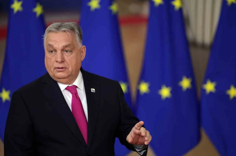 Macaristan Başbakanı Orban: "Avrupa Birliği dağılma sürecinde"