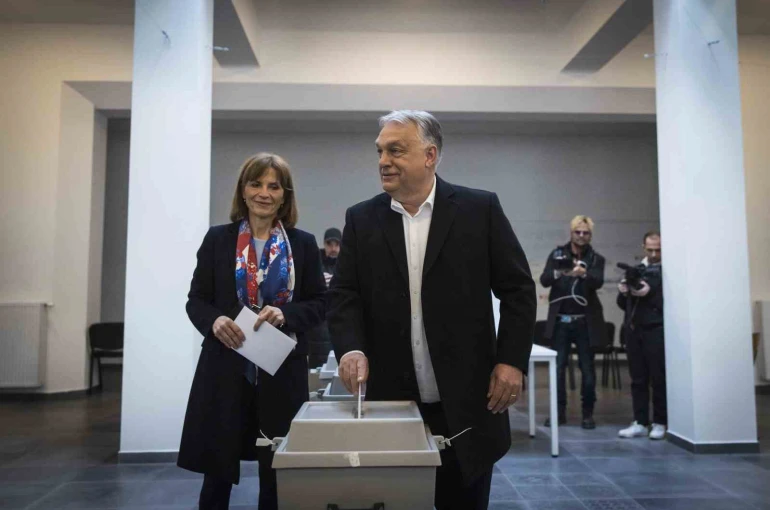Macaristan’da ilk sonuçlara göre seçimi muhalefet lideri Peter Magyar kazandı