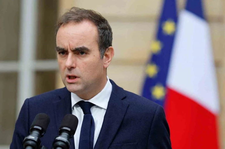 Macron, istifa eden Fransa Başbakanı Lecornu’yu yeniden başbakanlık görevine atadı