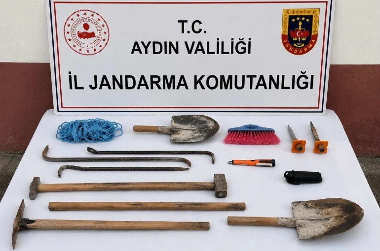 Magnesia Antik Kenti’nde kaçak kazıya suçüstü: 3 şüpheli yakalandı