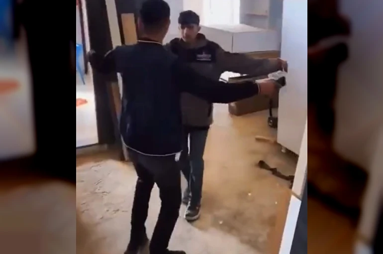 Makatına hava basılması sonucu ölen çocuğun faili ile çalıştığı atölyede halay çektiği görüntüleri ortaya çıktı