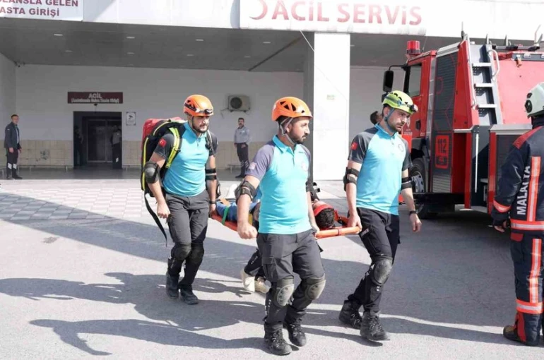 Malatya Eğitim ve Araştırma Hastanesi’nde yangın tatbikatı