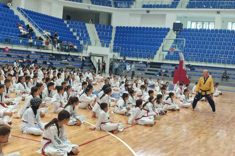 Malatya’da 476 sporcu siyah kuşak için ter döktü 