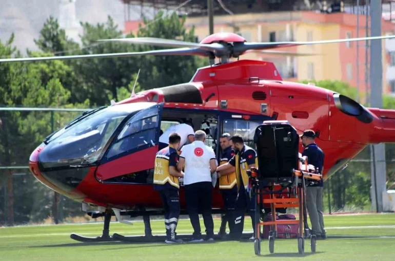 Malatya’da ambulans helikopter 75 yaşındaki hasta için havalandı