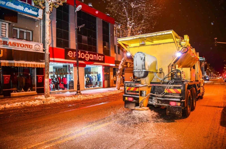 Malatya’da kapanan 117 Mahalle yolu ulaşıma açıldı