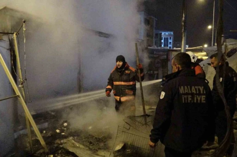 Malatya’da konteyner çarşıda yangın: 1 yaralı