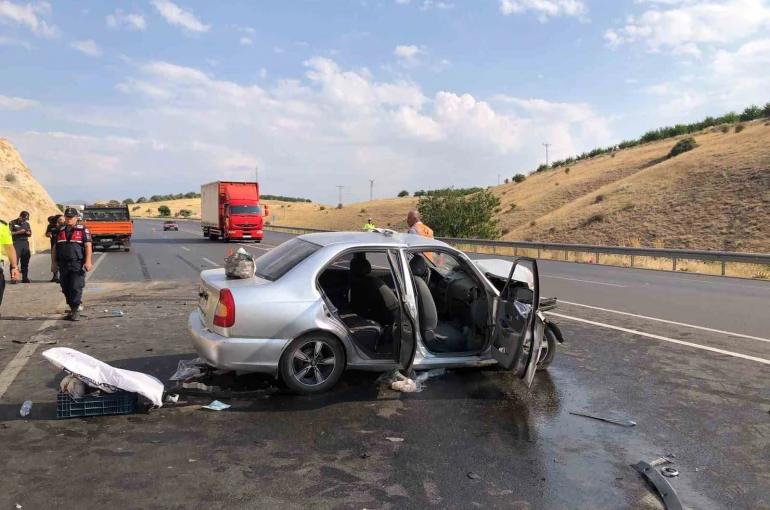 Malatya’da üç aracın karıştığı kazada 8 kişi yaralandı