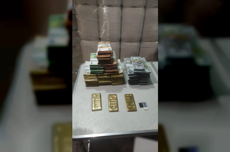 Manavgat Belediyesi ’yolsuzluk’ ve ’rüşvet’ soruşturmasında 3 kg külçe altın yarım milyonun üzerinde döviz ele geçirildi